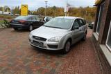 Ford Focus 1.6 Automatik, 1.Hand ! - Ford Focus aus 2005: Kombi