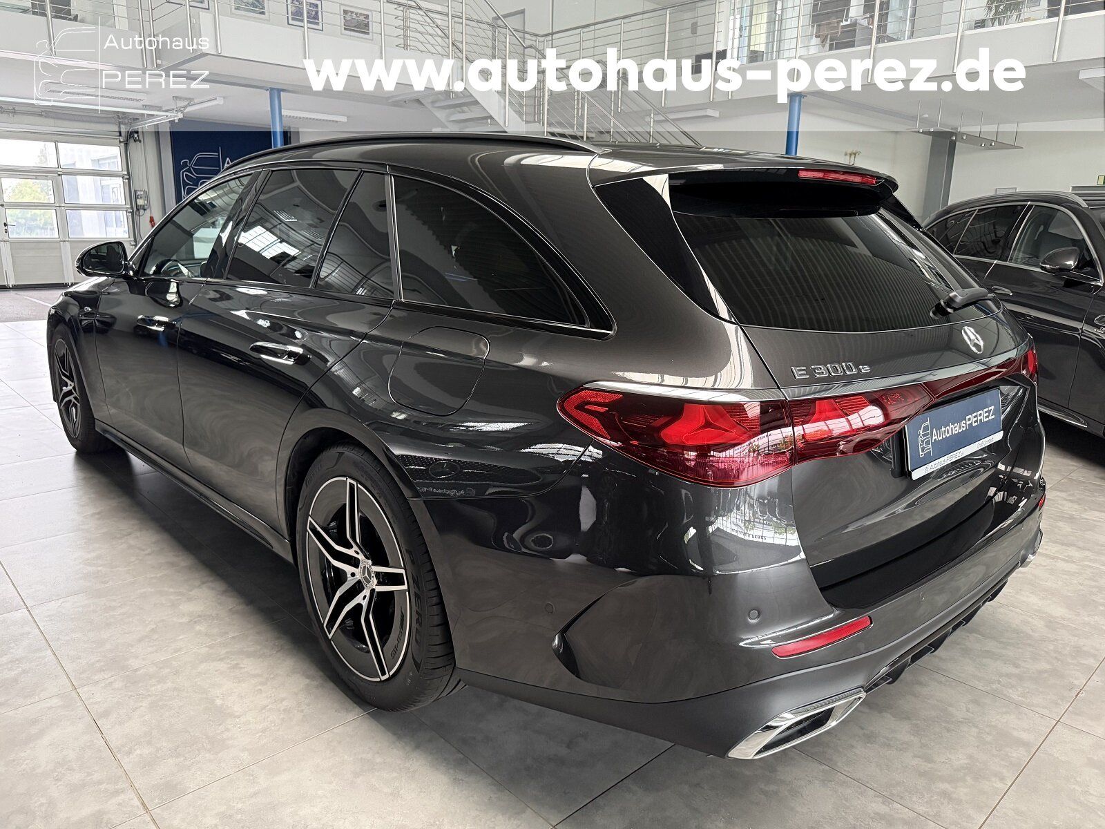 Mercedes-Benz E 300 T e AMG AHK-DC LADER-FAHRASSIST- SITZKLIMA imagem 3