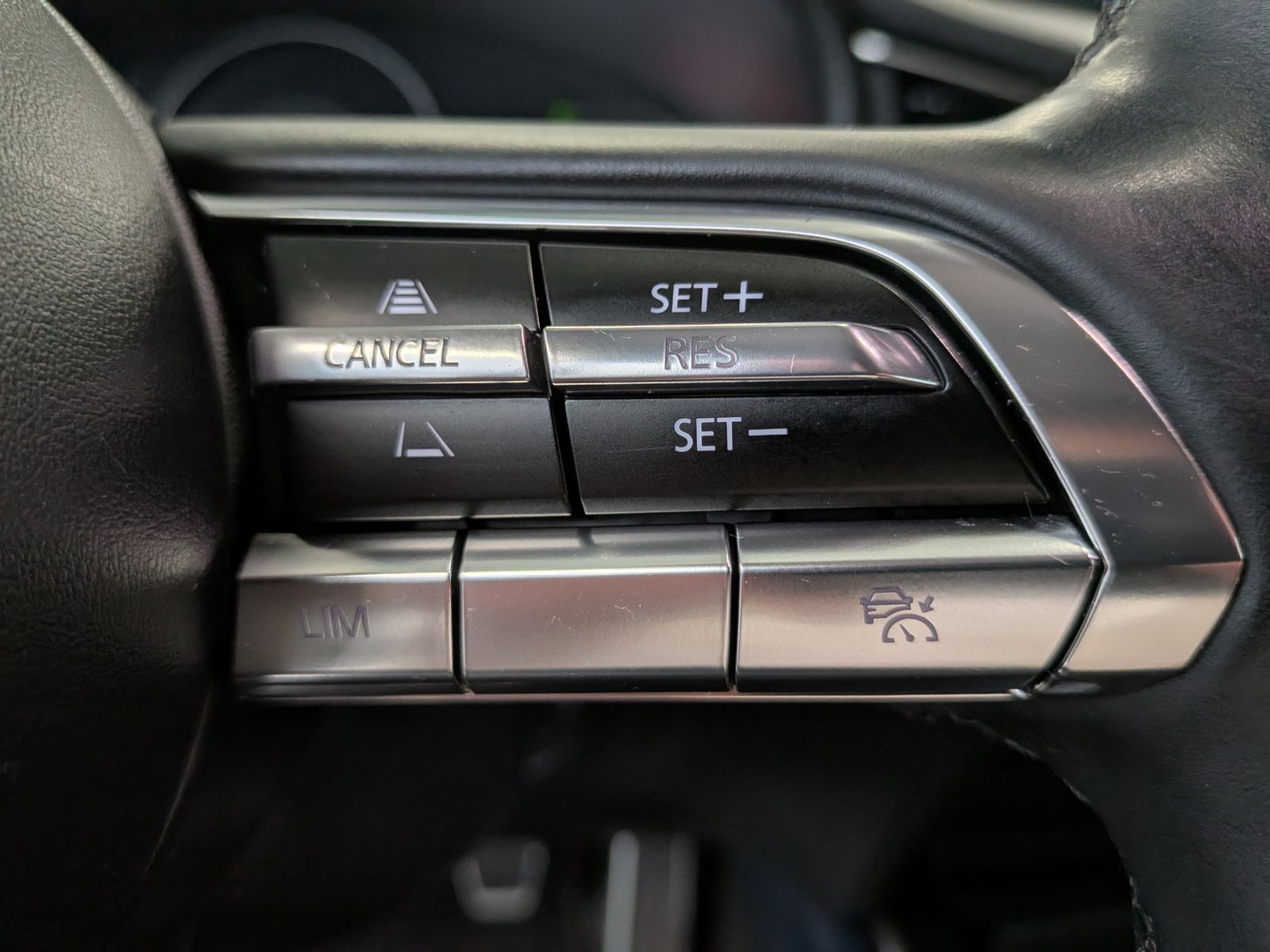 Fahrzeugabbildung Mazda CX-30 Selection 2WD LED Design ACC BOSE HUD CAM