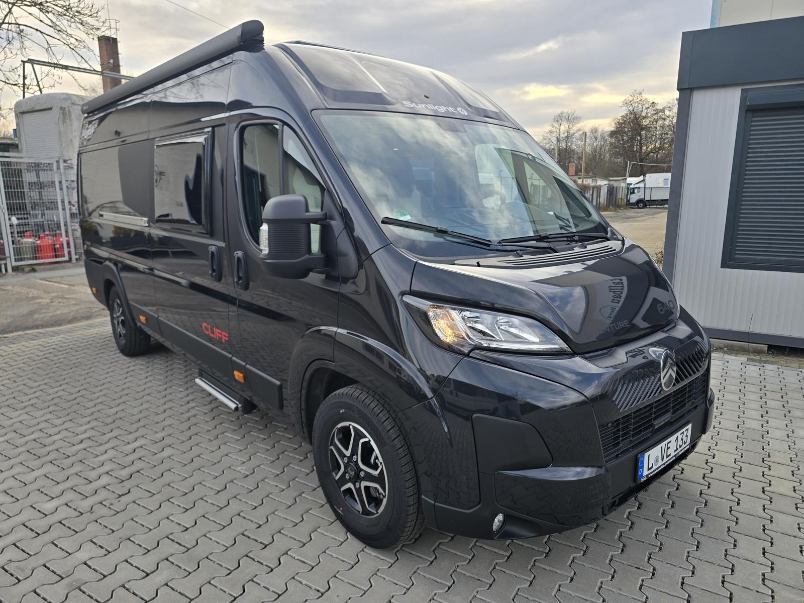 Sunlight Cliff Adventure 640 Automatik