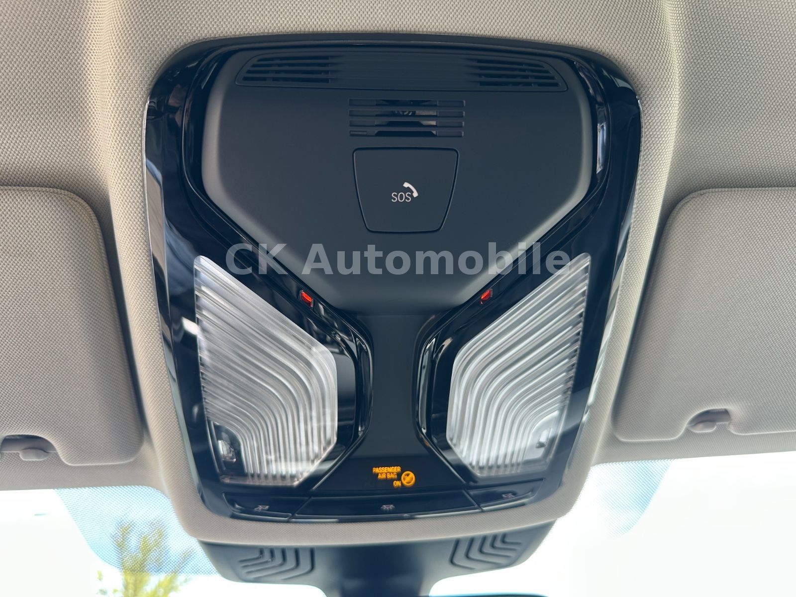 Fahrzeugabbildung BMW 520d Touring/Navi/Leder/Head-Up/Kamera/LED/ACC