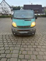 Opel Vivaro - Opel Vivaro: Grün