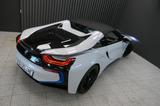 BMW i8 Roadster <1000km Sammlerzustand - weiße BMW i8