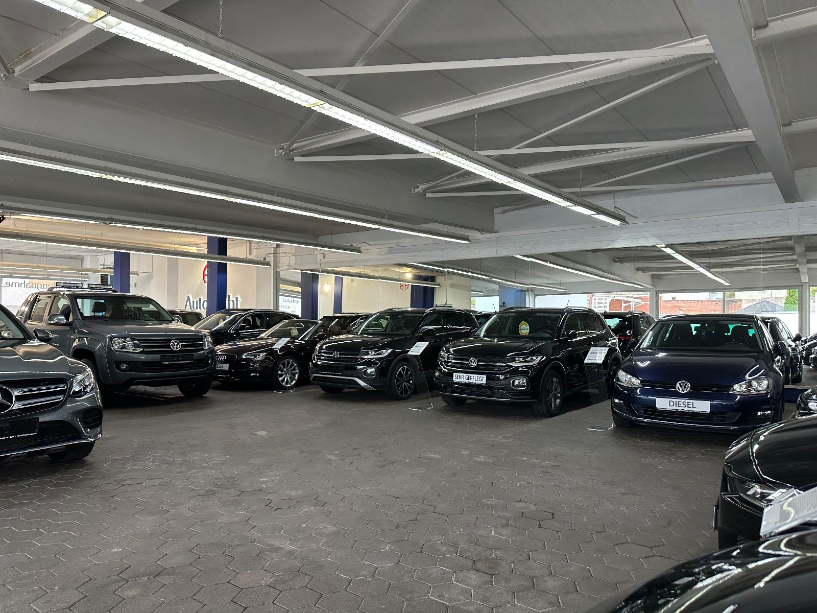 showroom-image-bottom