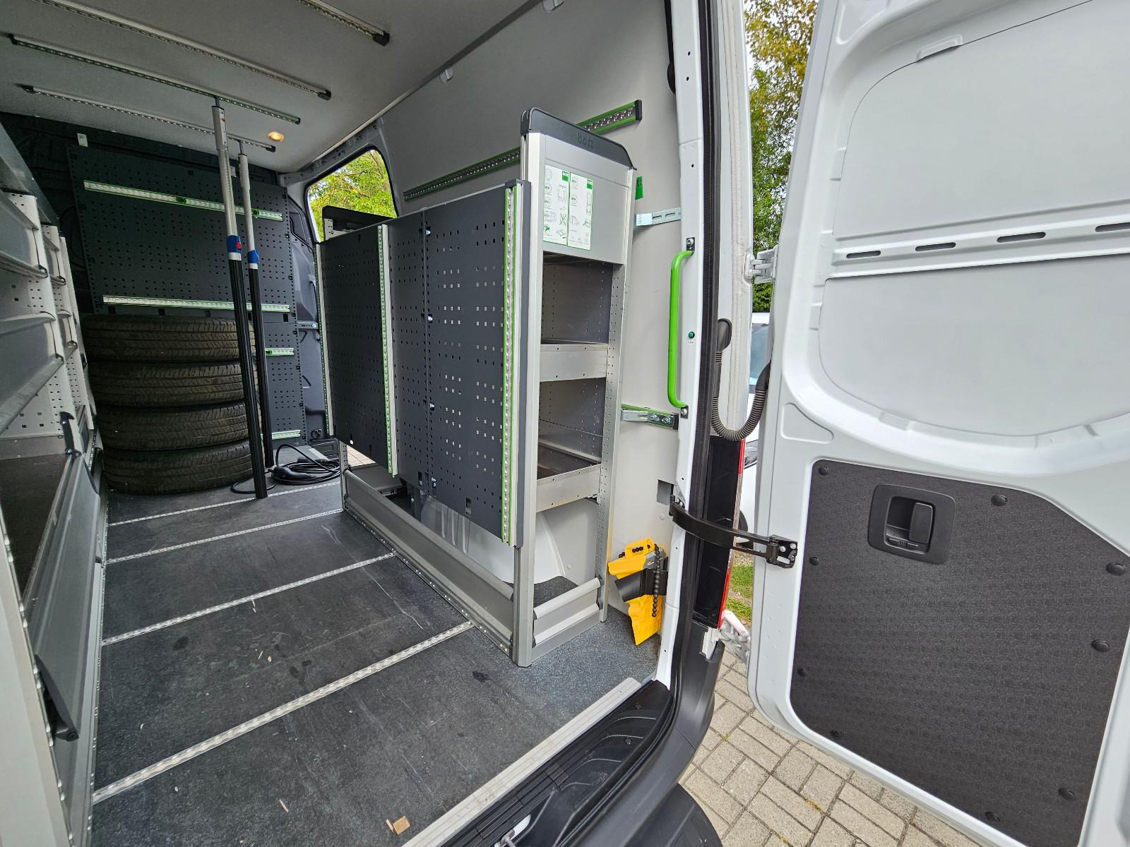 Mercedes-Benz eSprinter 414 BOTT WERKSTATT REGALE FULL HOUSE