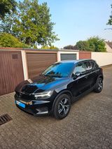 Volvo XC40 T3 Momentum Pro Geartronic Momentum Pro - Volvo XC40 Gebrauchtwagen in Bremen
