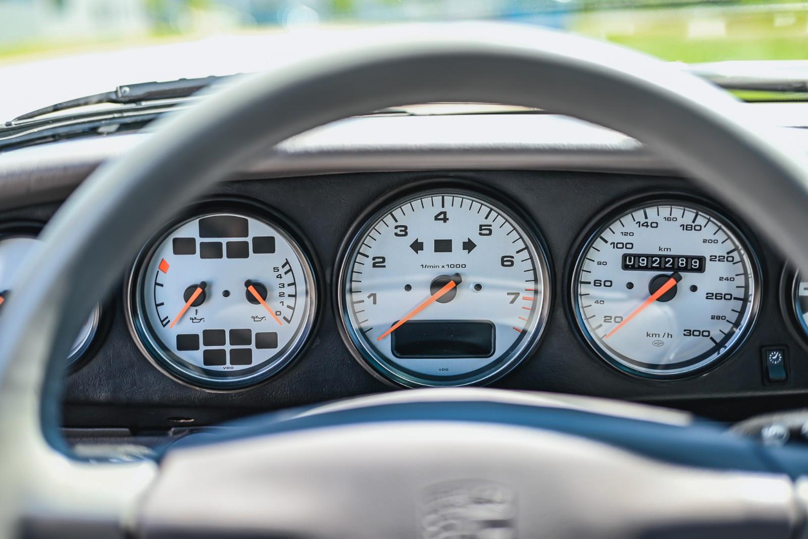 Porsche 993 Carrera Cabriolet