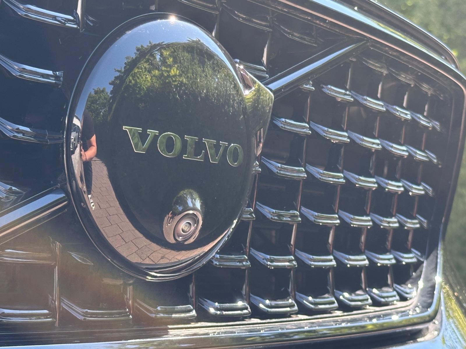 Volvo XC40 B3 BLACK EDT PLUS+360°CAM+LED+HK SOUND+20"