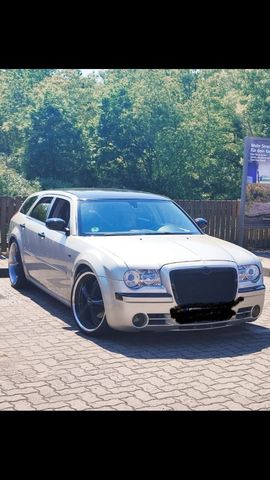 Chrysler 300C Touring 3.0 CRD Autom.