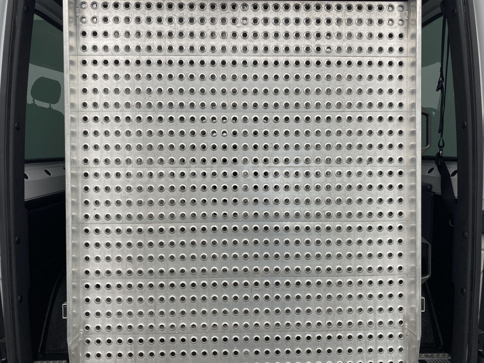 Fahrzeugabbildung Mercedes-Benz Sprinter 214 Tourer Automat Rollstuhl-Rampe(1466
