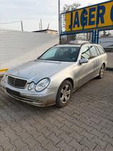 Mercedes-Benz E 220 CDI T-Modell (S211)  ... - Mercedes-Benz E 220 aus 2004: Cdi
