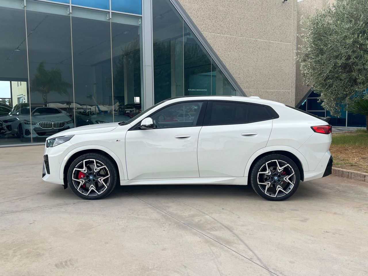 Other BMW iX2 xdrive 30 MSport pro - possibilità noleg imagem 2