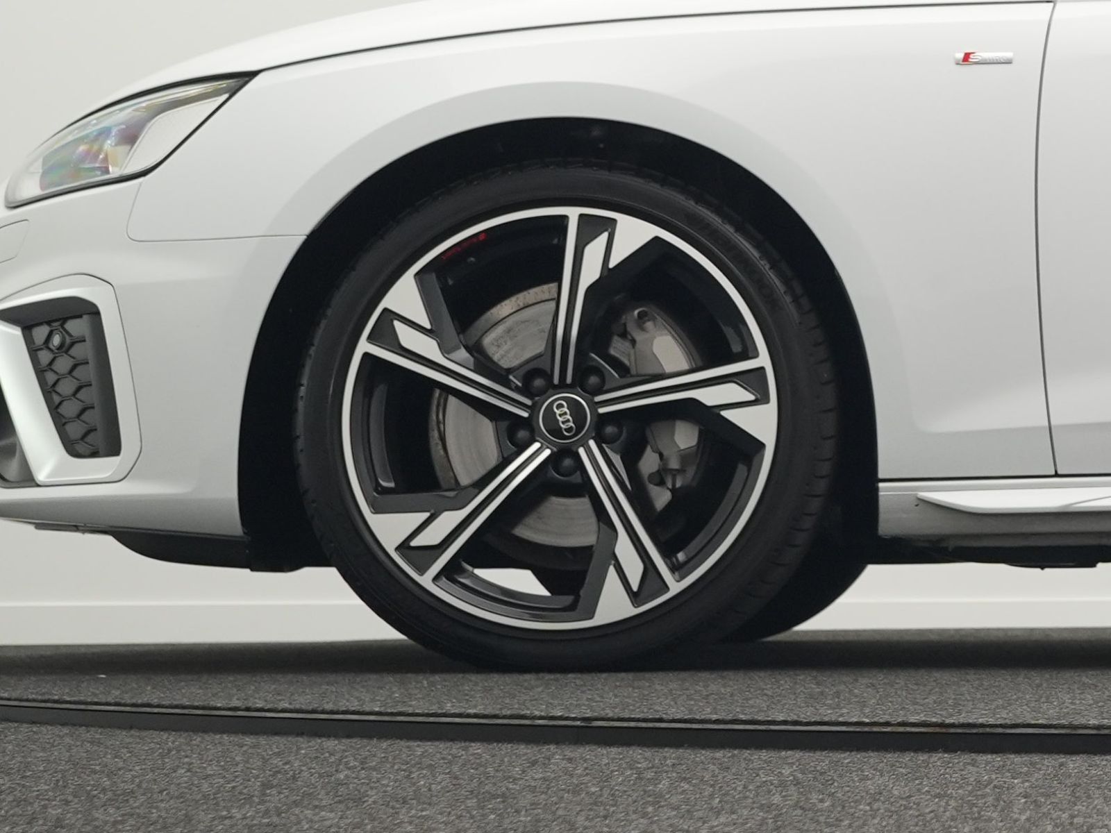 Audi A4 - Bild 47