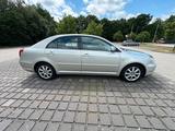 Toyota Avensis 1,8 VVT-i, Automatik, 2. Ha... - gebrauchte Toyota Avensis aus dem Jahr 2004