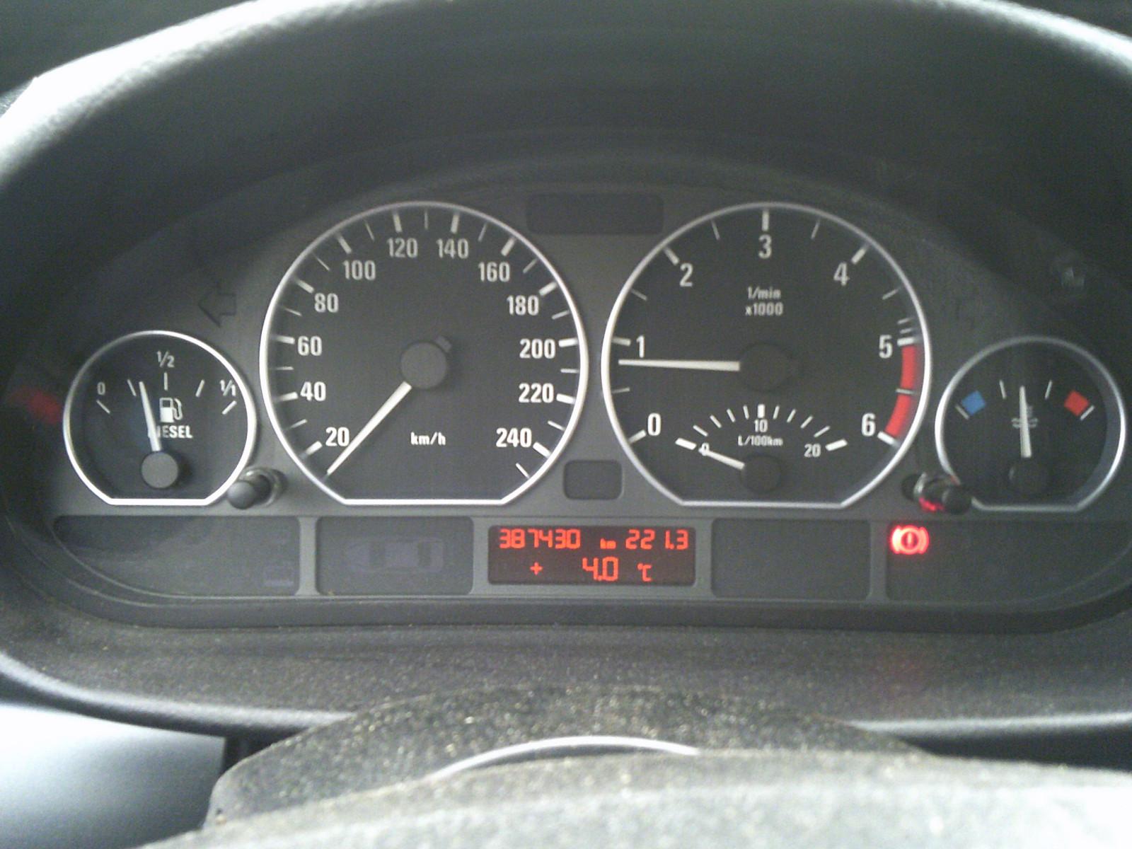 BMW 320 2004 — photo 7