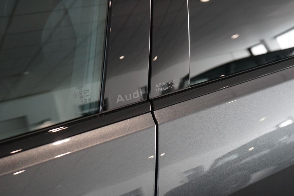 AUDI A5 Avant TDI quattro | S line | B&O| Pano AUDI A5 Avant TDI quattro | S line | B&O| Pano