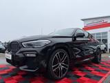 BMW X6 M50d *Pano. Sky Lounge HUD, Standheizung* - BMW X6 M50 aus 2020