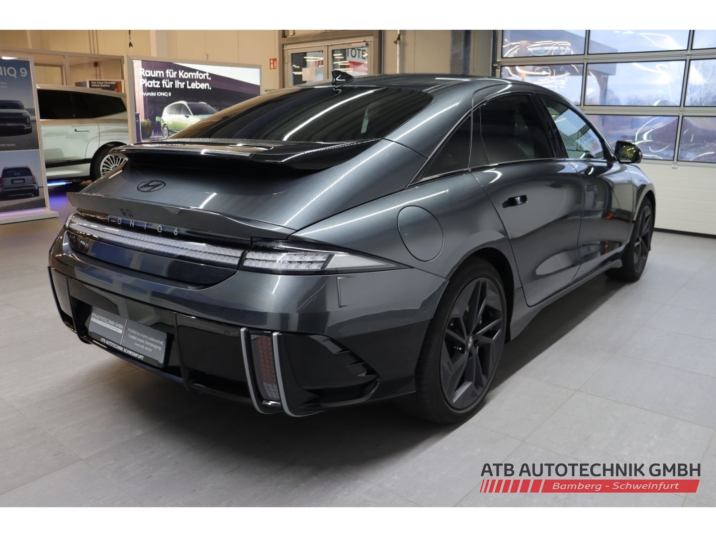 Fahrzeugabbildung Hyundai IONIQ 6 77,4 kWh 4WD First Edition SOH 98,2 %