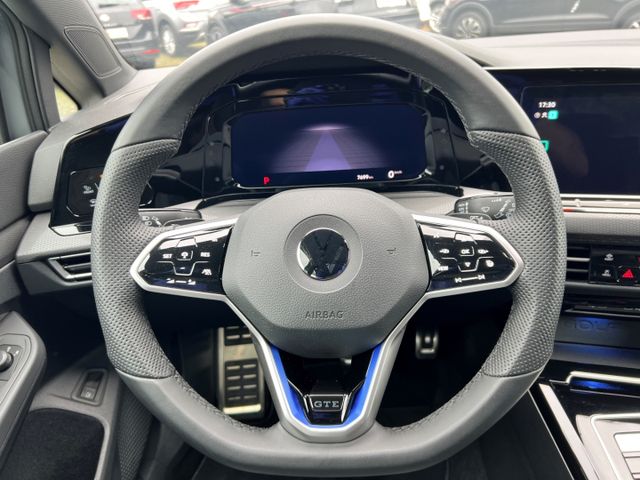 Golf VIII GTE 1.4 TSI DSG LED Navi 18 Zoll