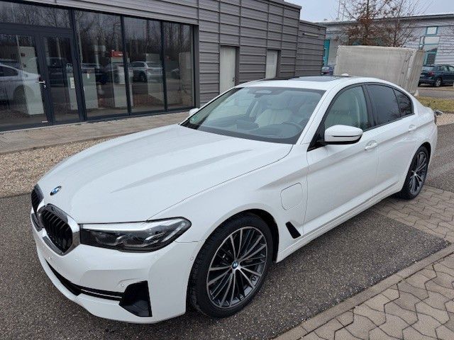 BMW 545 e xDrive Lim.  Head-Up / Leder /