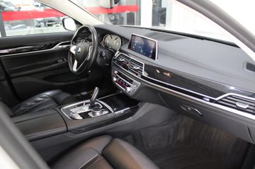 BMW 740 - 5