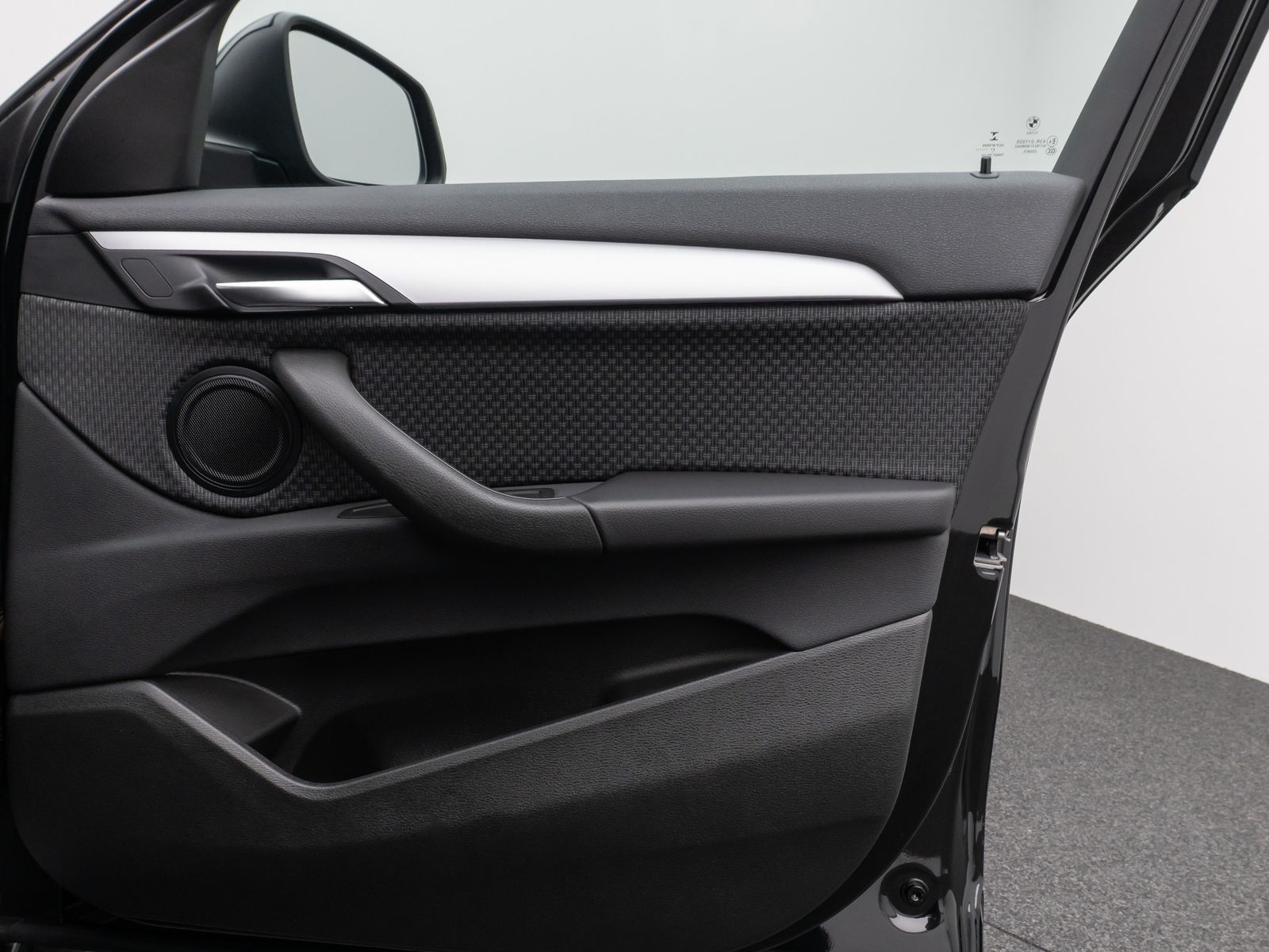 Fahrzeugabbildung BMW X2 sD18i Parkassistent DAB Navigation Lordos LED
