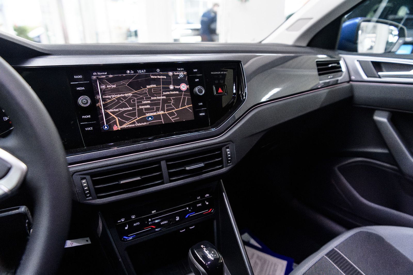 Fahrzeugabbildung Volkswagen Polo Style 1.0l TSI +DSG + Navi + IQ Drive