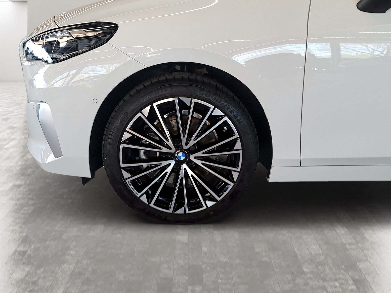 BMW 223 Active Tourer - Bild 13