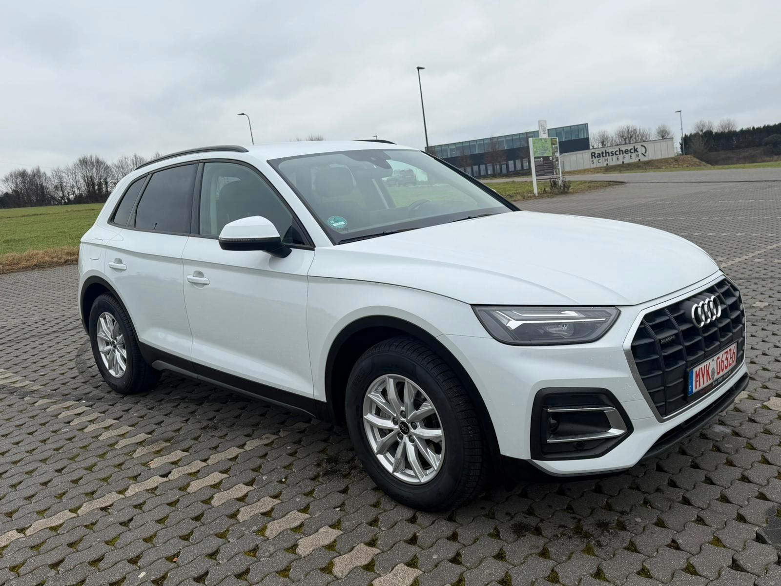 Audi Q5 40 TDI quattro basis,S-tronic,1Hand,Garantie