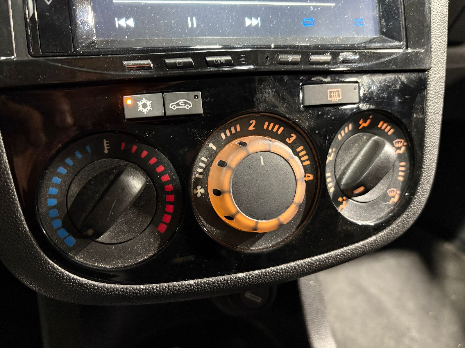 Fahrzeugabbildung Opel Corsa D Edition "111 Jahre"/8-FACH/KAMERA/KLIMA/