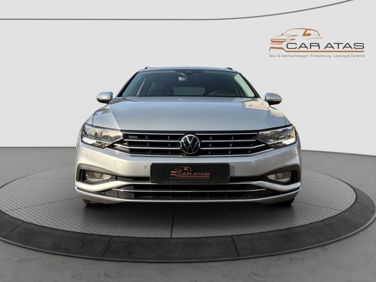 Volkswagen Passat Variant 2.0 TDI Business DSG ACC PDC foto 2