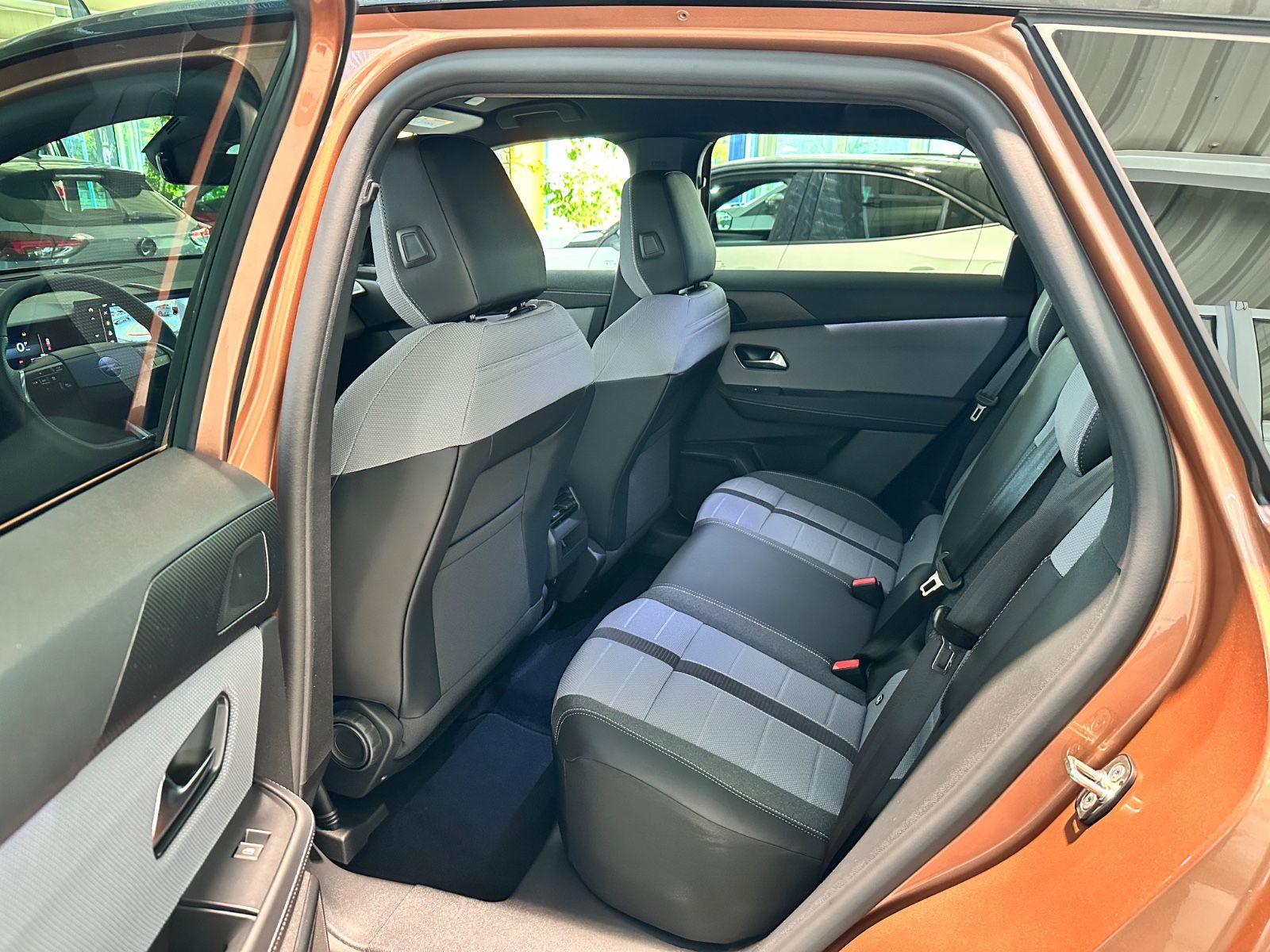 Fahrzeugabbildung Opel Grandland 1.2 48V GS*360°*HeadUp*SHZ