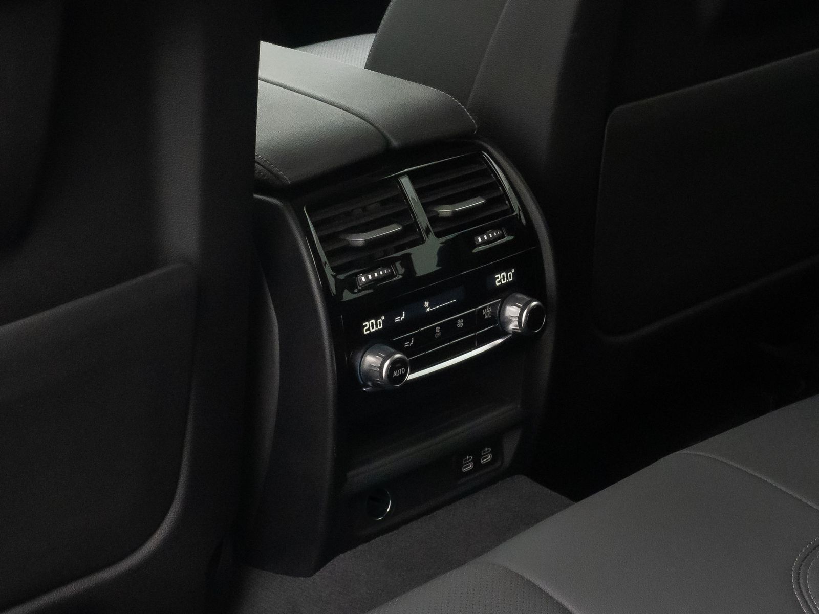 Fahrzeugabbildung BMW 520d xD Alarm Kamera DAB HUD 4xKlima Leder