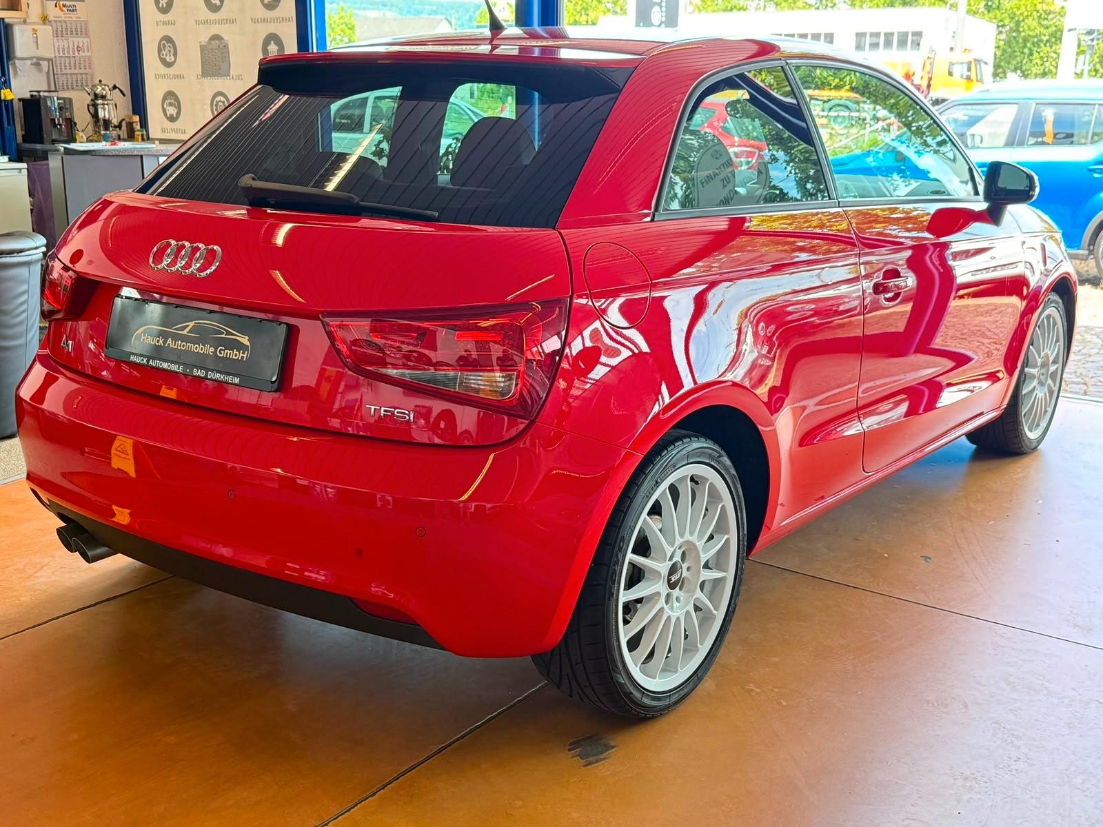 Audi A1 Sportback Volleder / Navi / Klimaautomatik