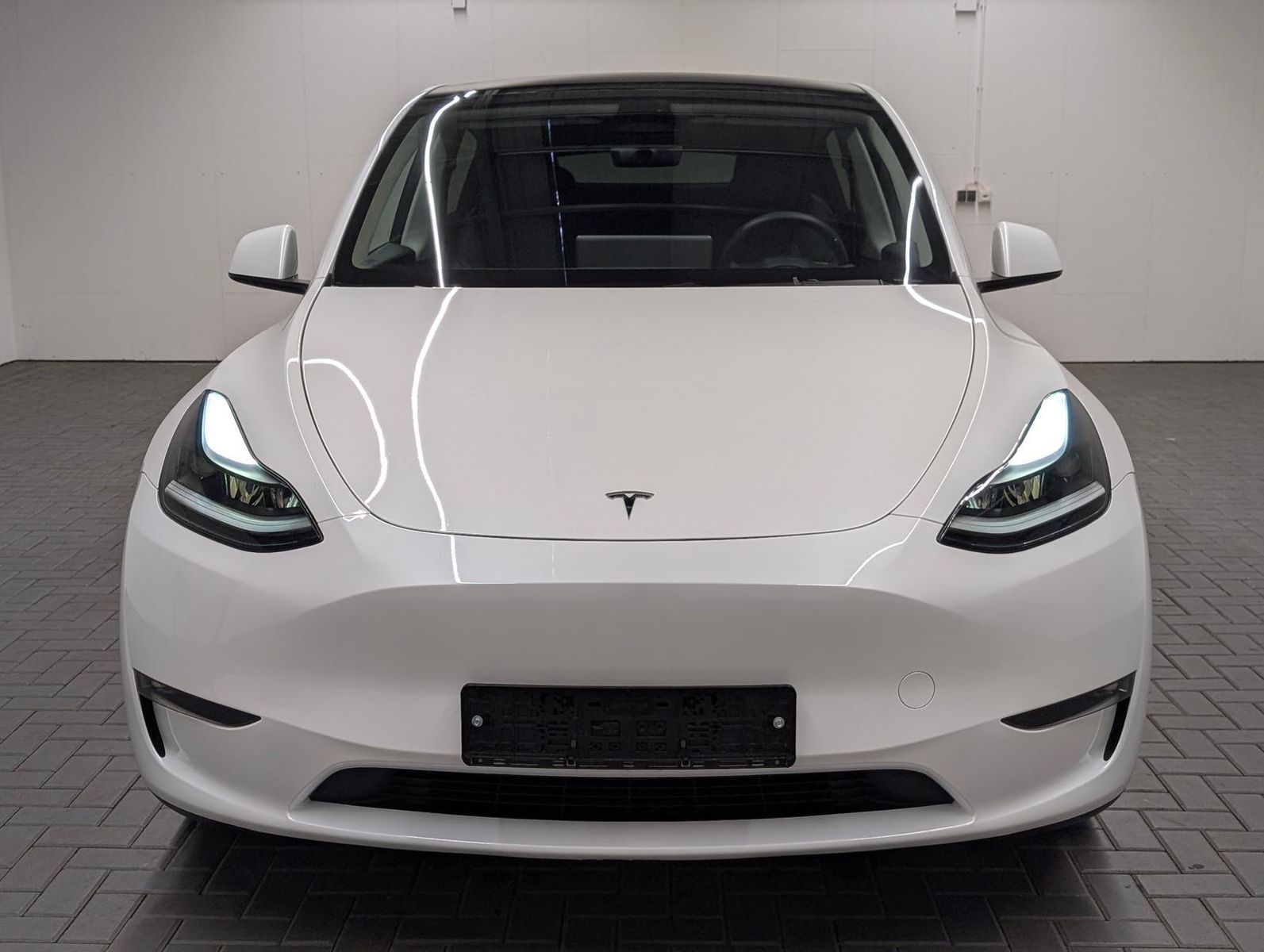 Tesla Model Y AWD Long Range Matrix Pano Navi SHZ Kam foto 7