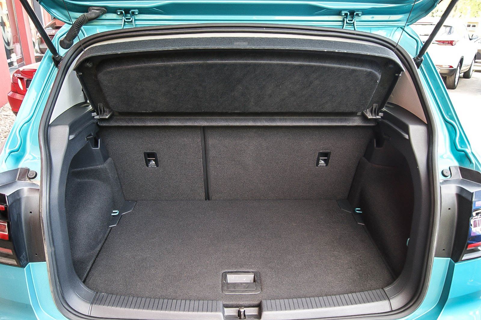Fahrzeugabbildung Volkswagen T-Cross HIGHLINE 1.0 TSI NAVI LED VIRTUAL 1.HAND