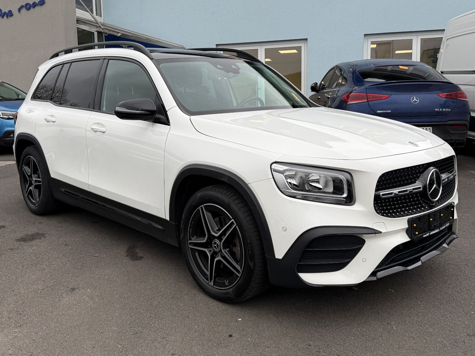 Fahrzeugabbildung Mercedes-Benz GLB 220d 4Matic AMG ACC AHK Kamera Ambiente Pano
