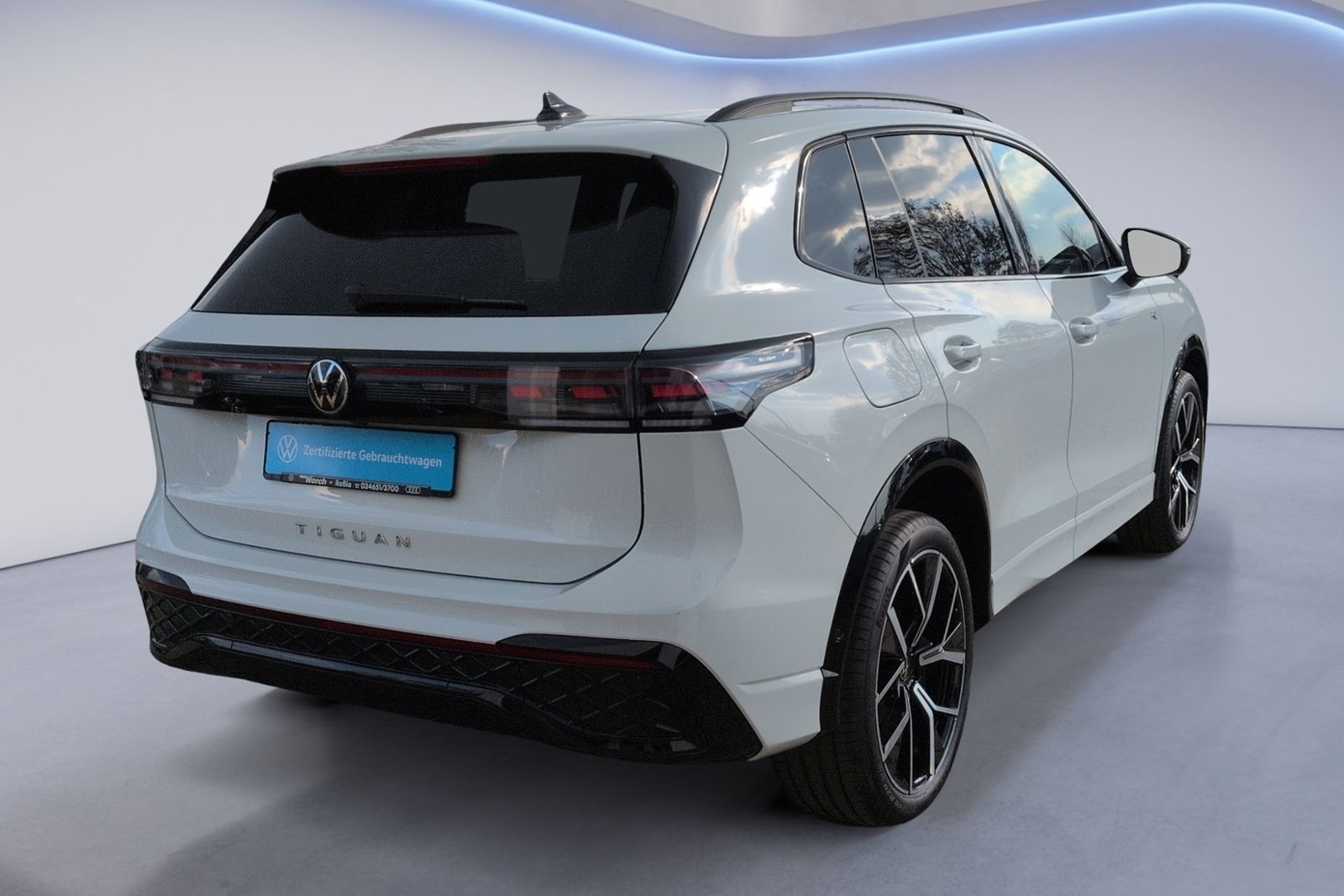 Tiguan 2.0 TDI DSG 4M R-Line STHZ+PANO+MATRIX+