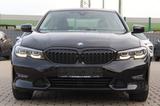 BMW 330 i SportLine Aut. Navi Sitzhzg R.Kamera LED - BMW 330 mit Benzin-Antrieb: Limousine, 330i