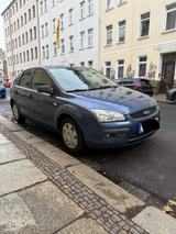 Ford Focus 1,6 Ghia Autom. Ghia - Ford Focus aus 2006: Ghia