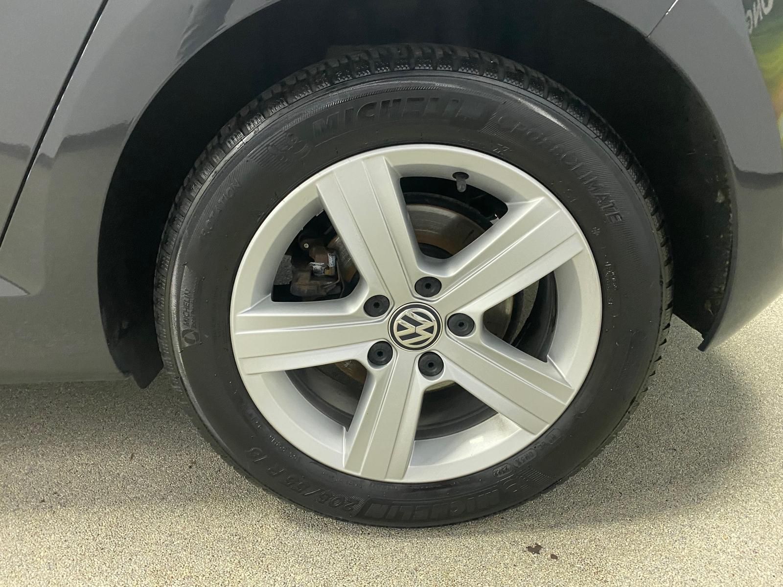 Fahrzeugabbildung Volkswagen Golf VII Comfortline+ALLWETTER+2-ZKLIMA+PDC+HEIZ