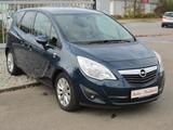 Opel Meriva B 150 Jahre - blaue Opel Meriva