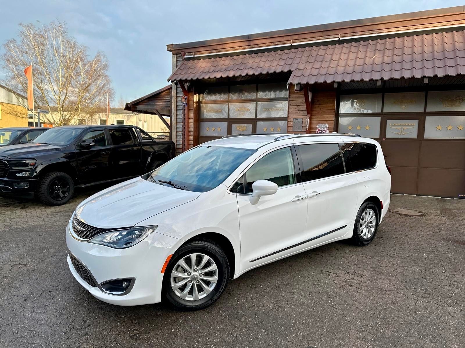 Chrysler Pacifica LPG NEU