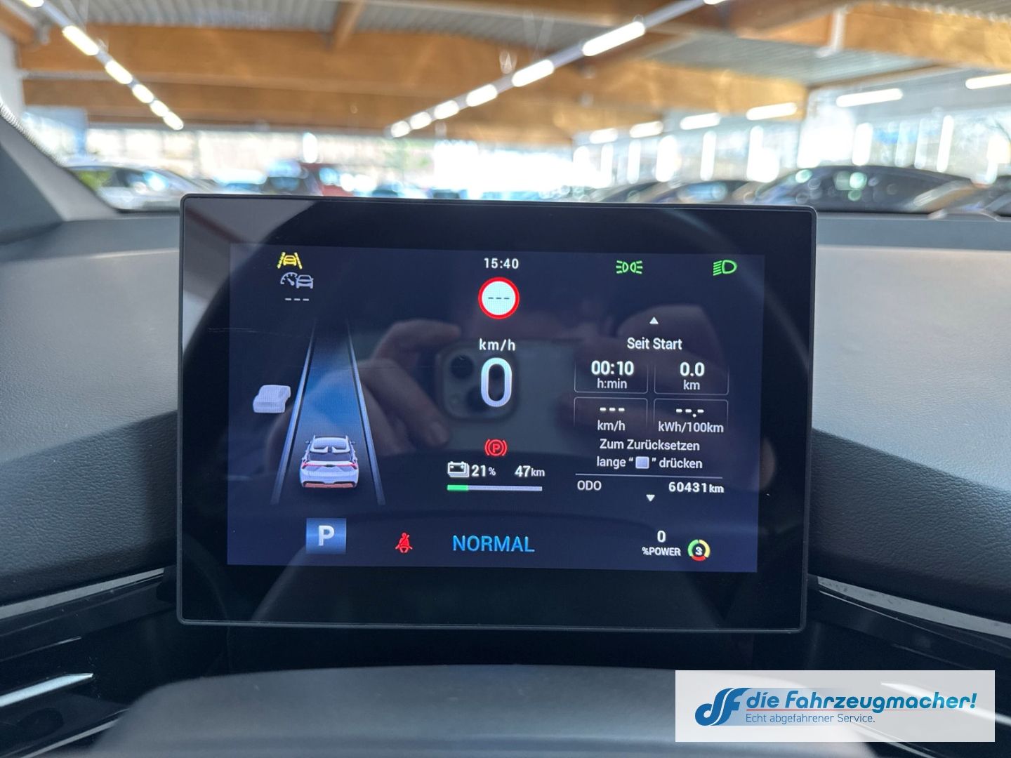 Fahrzeugabbildung MG MG4 Luxury Elektromotor 150 kW Digitales Cockpit