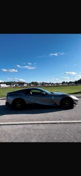 Ferrari 812 6.5 V12 Superfast DCT F1 - - graue Ferrari 812