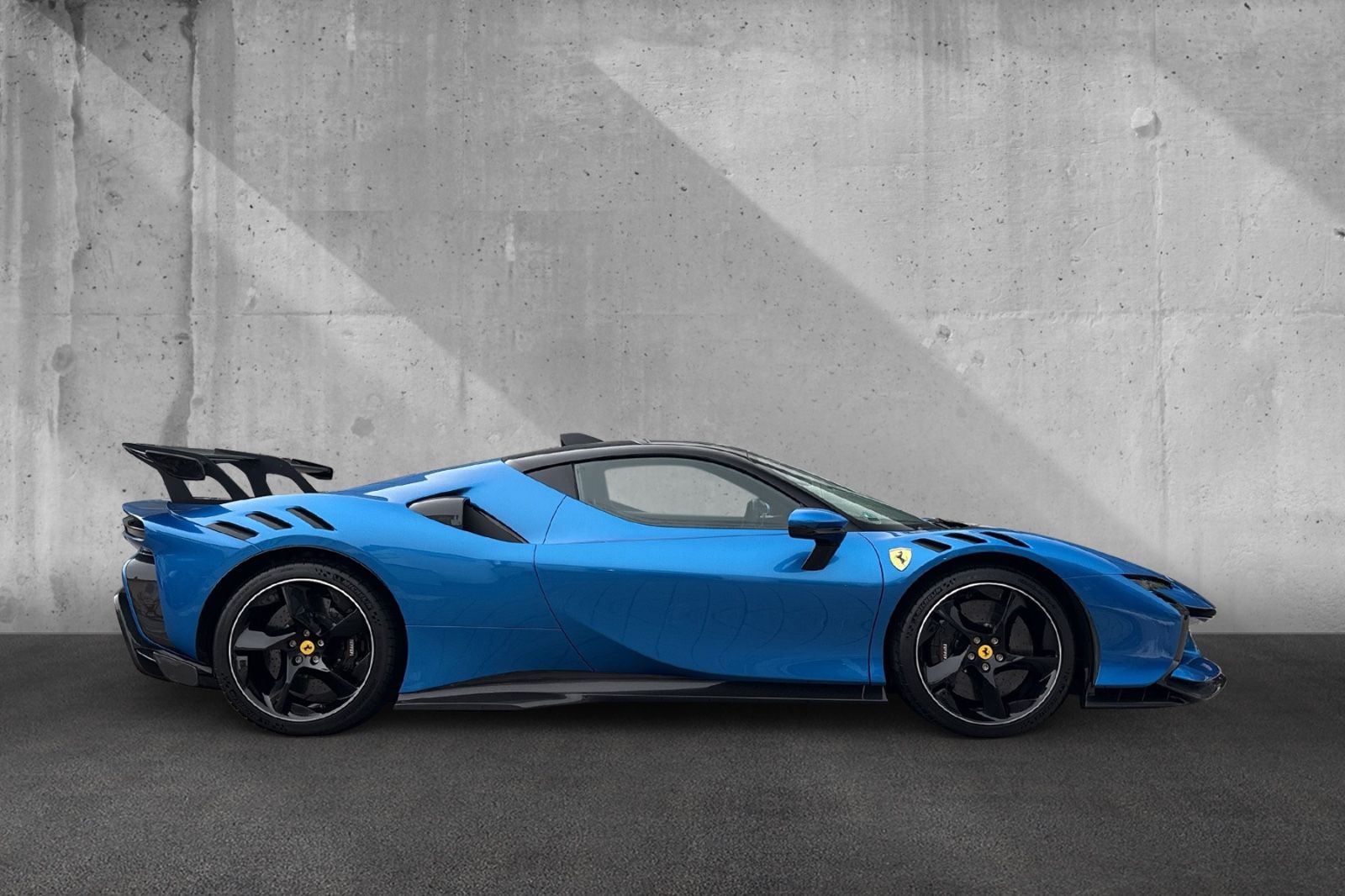 Fahrzeugabbildung Ferrari SF90 XX*1 owner*VAT*German car*PPF