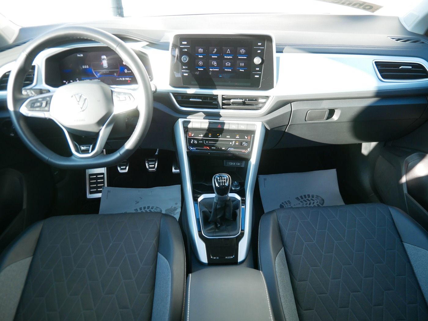 Fahrzeugabbildung Volkswagen T-Roc 1.0 TSI GOAL NEU35T ACC LED SHZ Allwetter