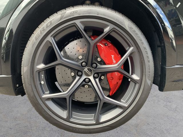 RSQ8 PERFORMANCE 305KM/H+PANO+360°+AHK+KERAMIK+H