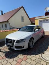 Audi A5 3.2 FSI tiptronic quattro  - Audi A5 aus 2010: 3.2