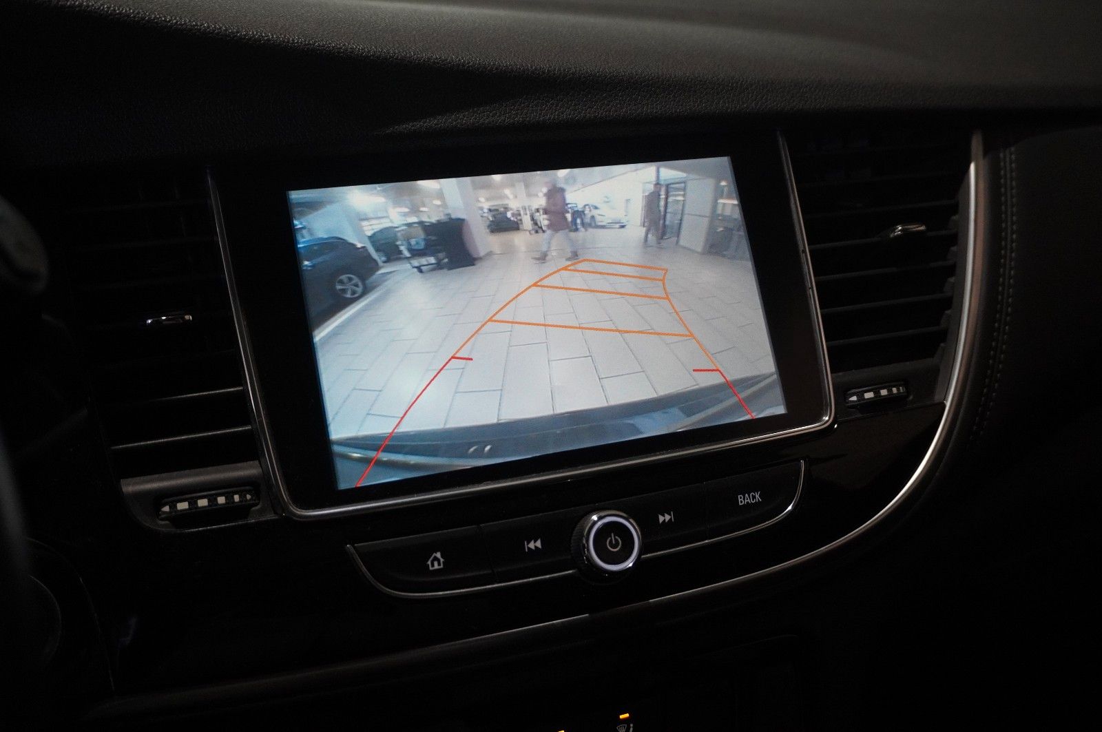 Fahrzeugabbildung Opel Mokka X 1.4 INNOVATION NAVI/LED/KAMERA/SPORT/SHZ